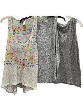 Lots of 3 Sleeveless Tank Top XL Grey Casual Comfort Everyday Layers Gym Workout